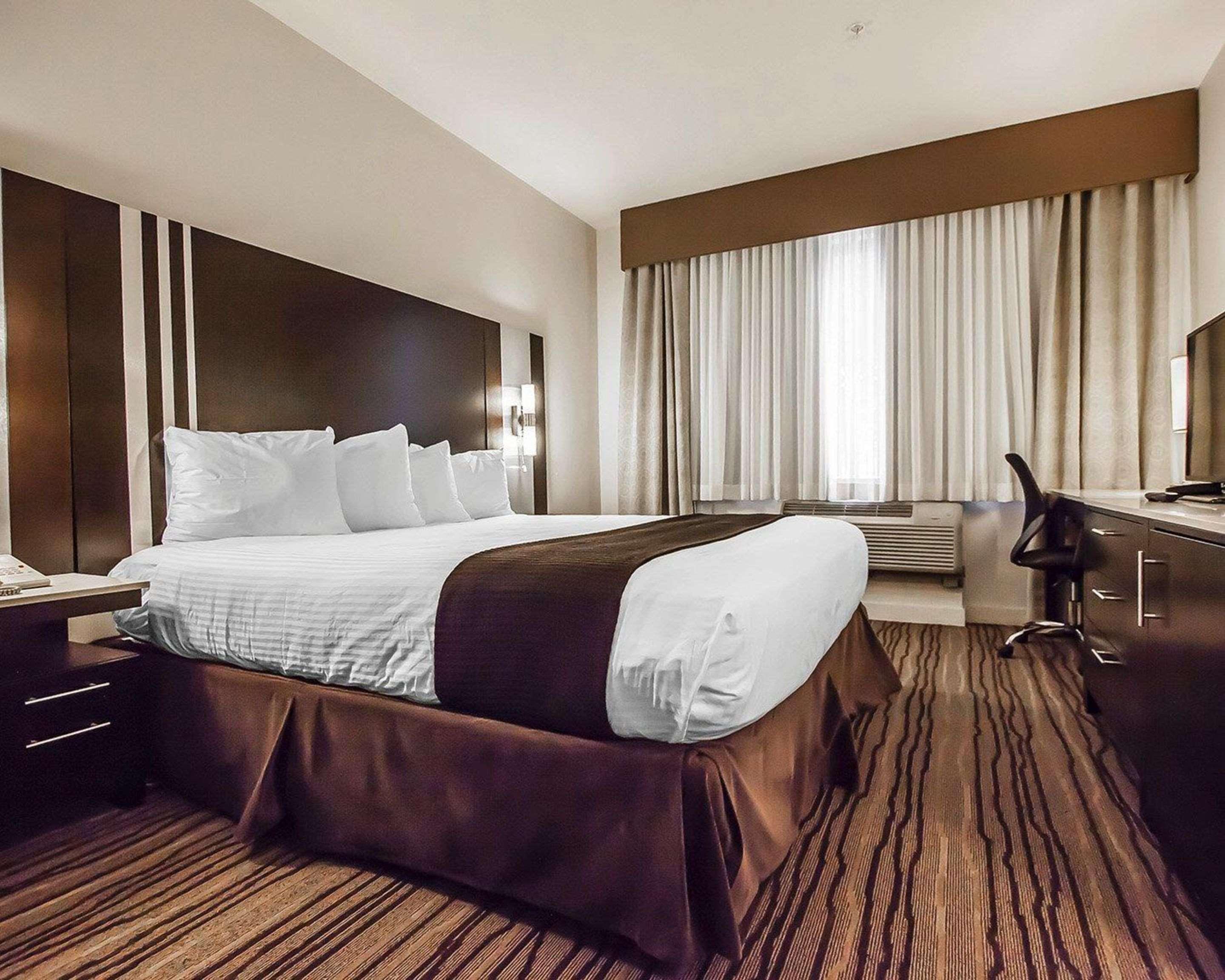 Quality Hotel Airport South Ричмънд Екстериор снимка