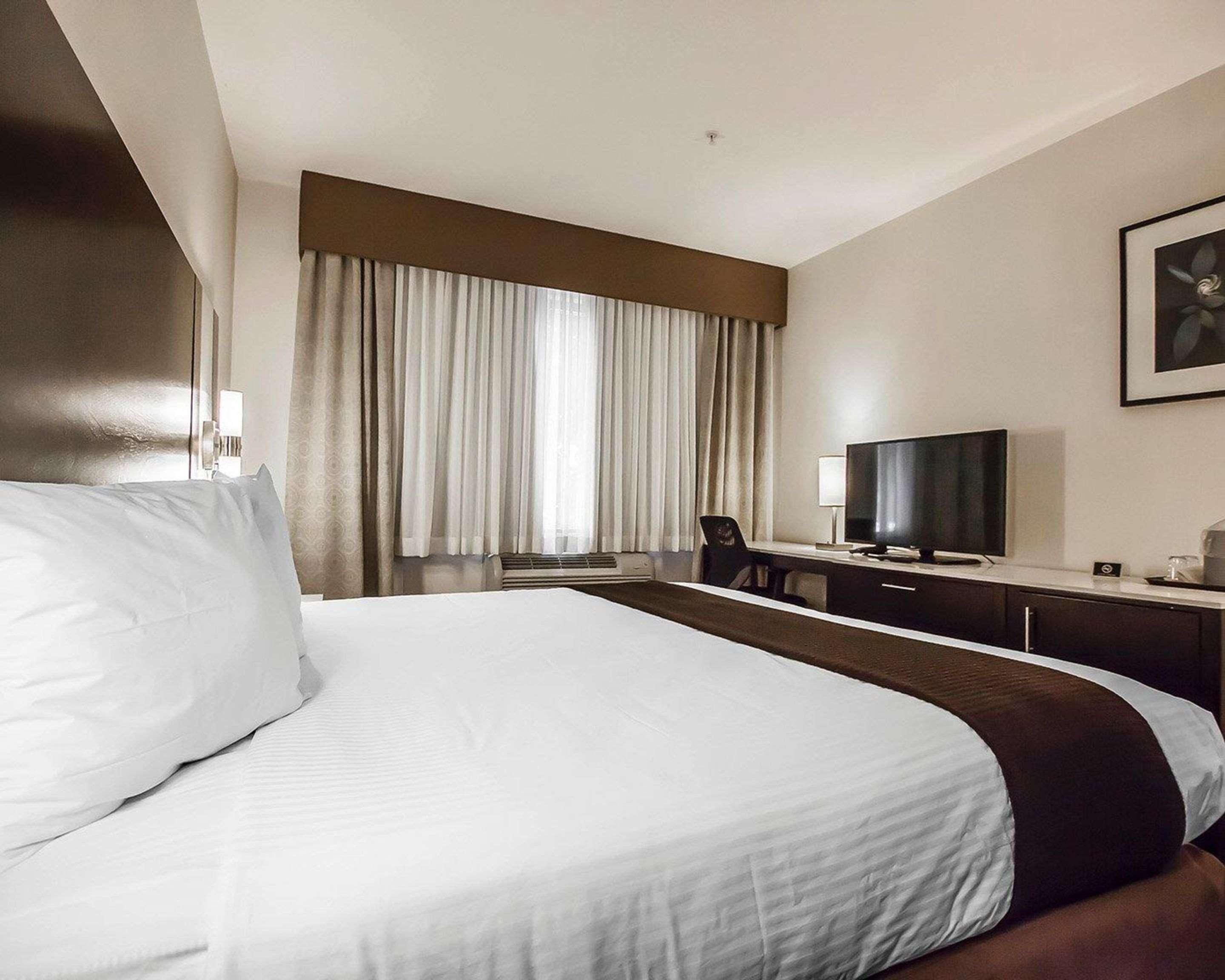 Quality Hotel Airport South Ричмънд Екстериор снимка