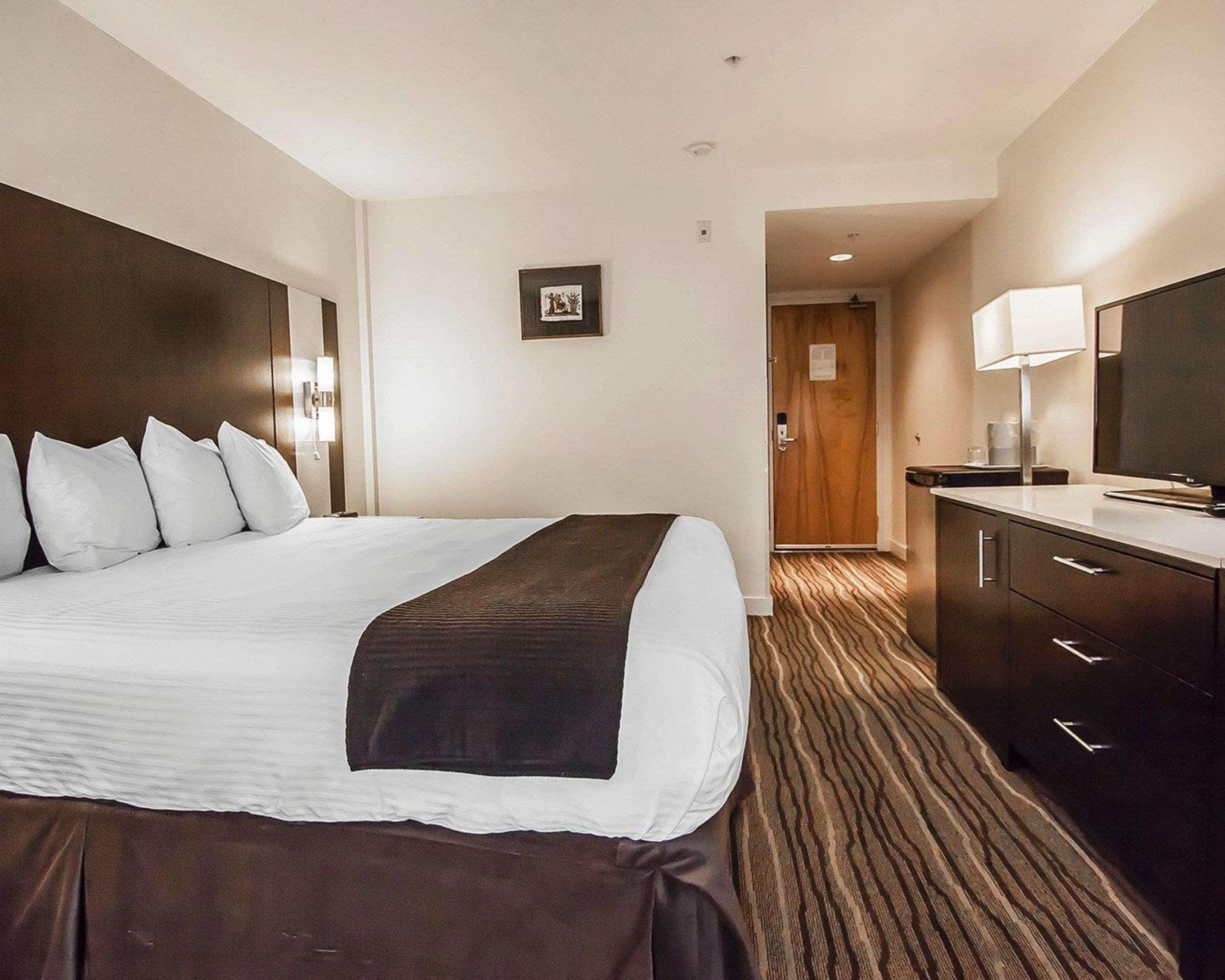 Quality Hotel Airport South Ричмънд Екстериор снимка